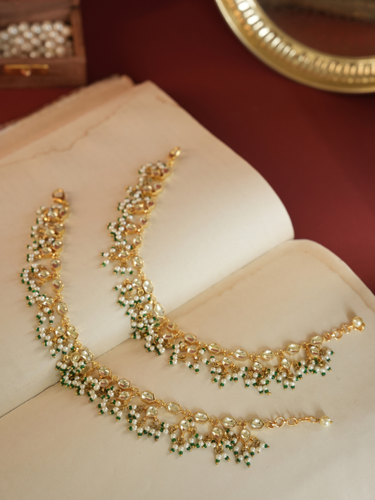 Handcrafted Green Stone and Pearl Anklet